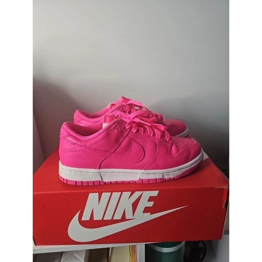 Nike Dunk Low Hyper Pink/White Women's Low Top Sneakers DZ5196-600 Pre-Owned